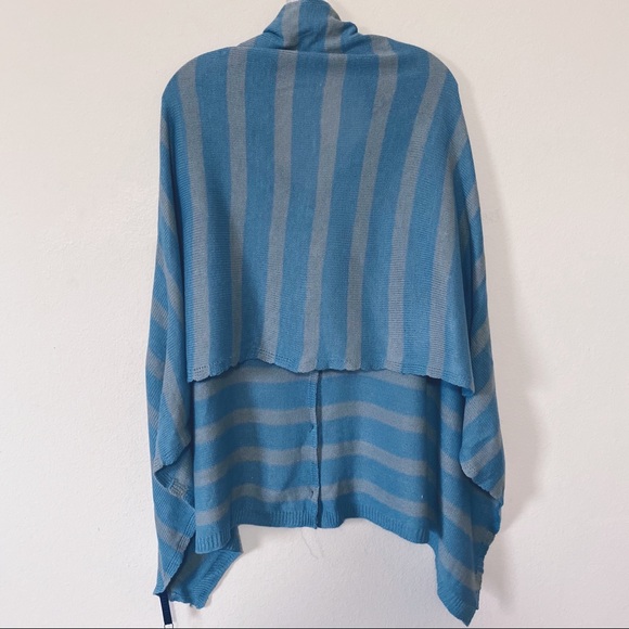 Nwt Striped Knit Poncho - Picture 2 of 3